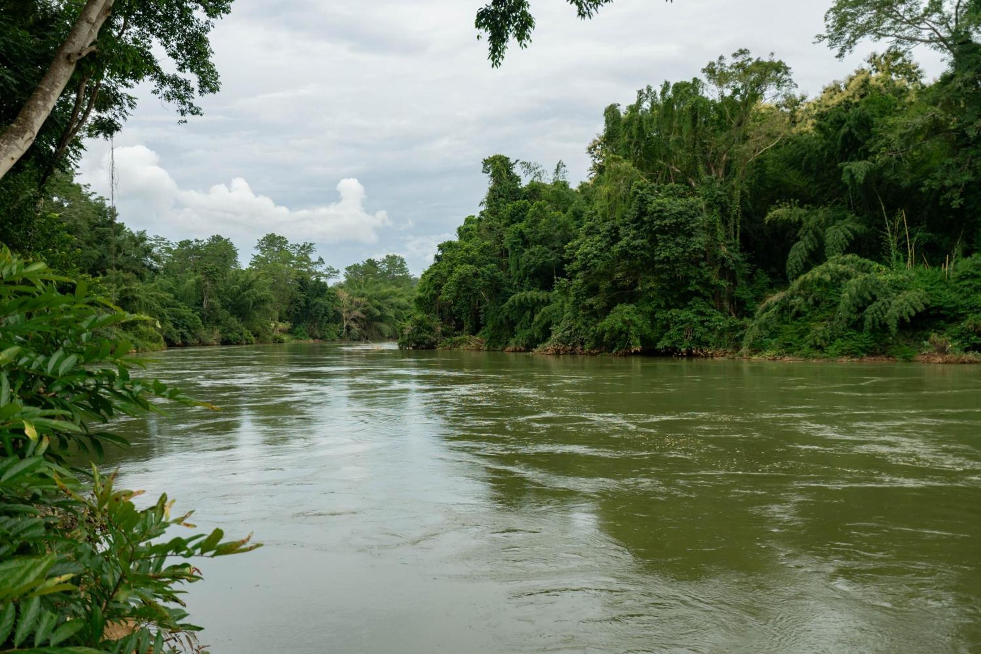 Puprai Tarnnarm Resort Thong Pha Phum Exterior photo